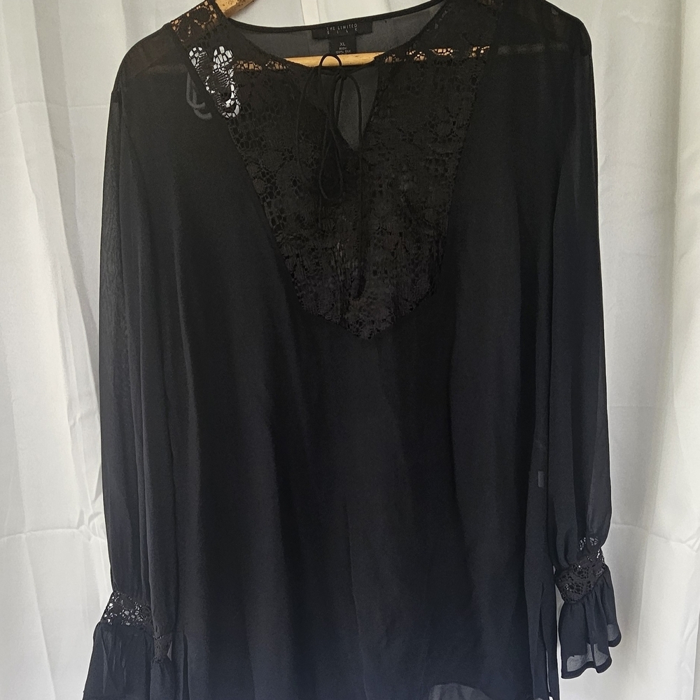 Elegant Black Lace Women's Top​